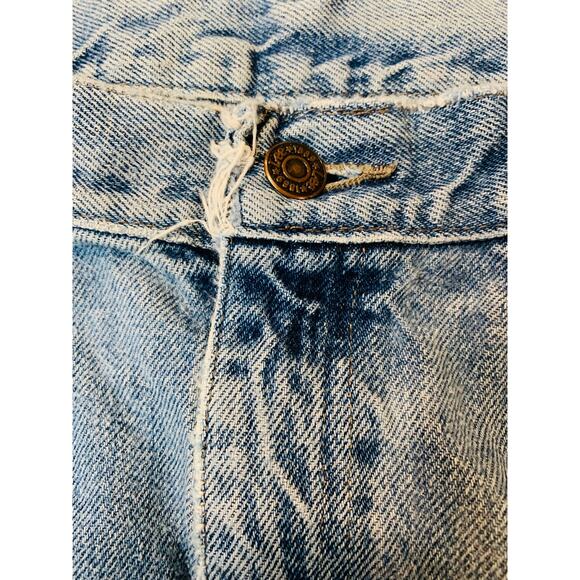 Vintage Lee Mom Jeans 31x27.5 Lightwash Tapered Leg Destroyed 5 Pocket 12" Rise - Picture 10 of 11